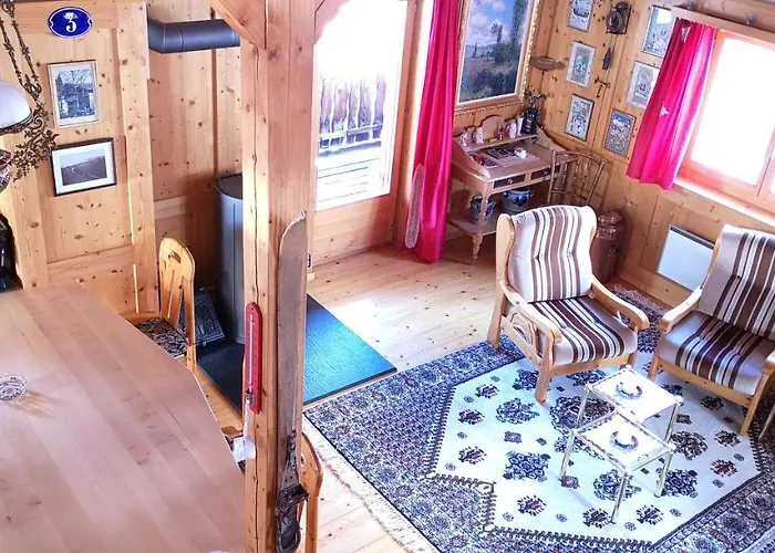 Grosses Mit Sauna Im Skigeb. Hébergement de vacances