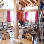 Tatil Evi Grosses Mit Sauna Im Skigeb. *